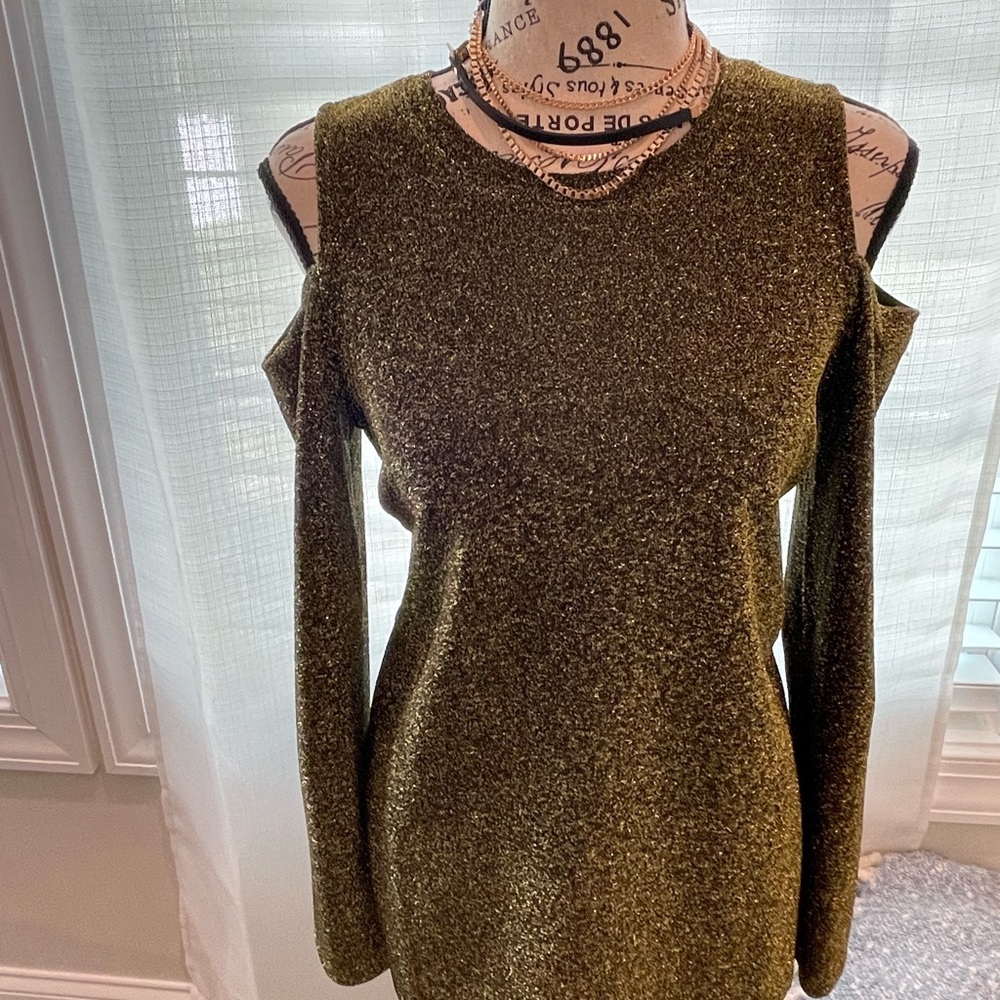 Michael Michael Kors Gold metallic black cold shoulder blouse size medium $98